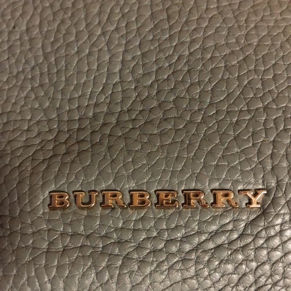 Burberry Baynard Leather Tote Authentic - Picture 9 of 14